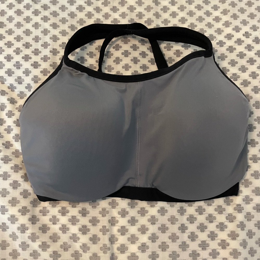 Natori yogi contour sport bra size 36G